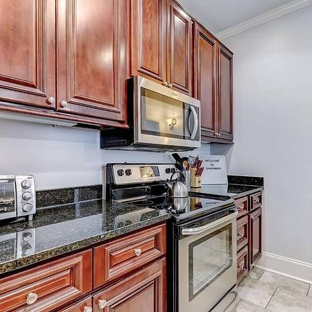 Historic Savannah Gold Private Condo With Pool - 2Bed, 1&Half Bath, Sleeps 6, 1St Floor, 15 Min Walk To Historic Savannah Center And All Attractions Extérieur photo