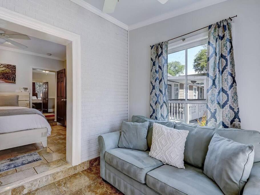 Historic Savannah Gold Private Condo With Pool - 2Bed, 1&Half Bath, Sleeps 6, 1St Floor, 15 Min Walk To Historic Savannah Center And All Attractions Extérieur photo