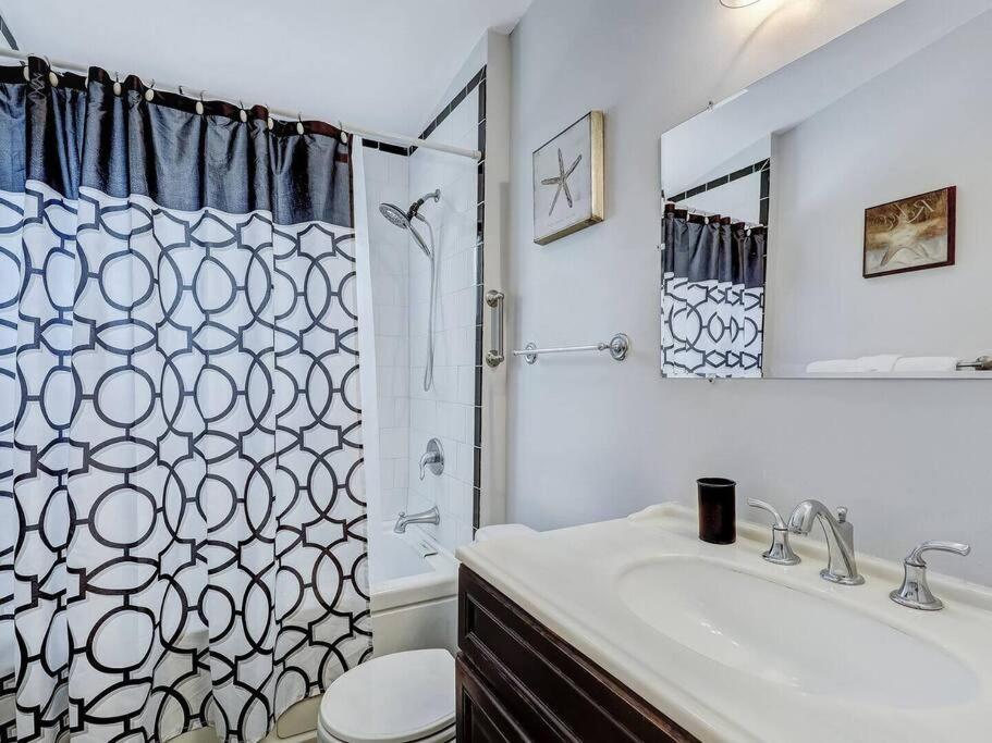 Historic Savannah Gold Private Condo With Pool - 2Bed, 1&Half Bath, Sleeps 6, 1St Floor, 15 Min Walk To Historic Savannah Center And All Attractions Extérieur photo